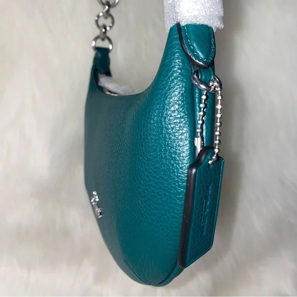 Coach - Picture 2 of 13